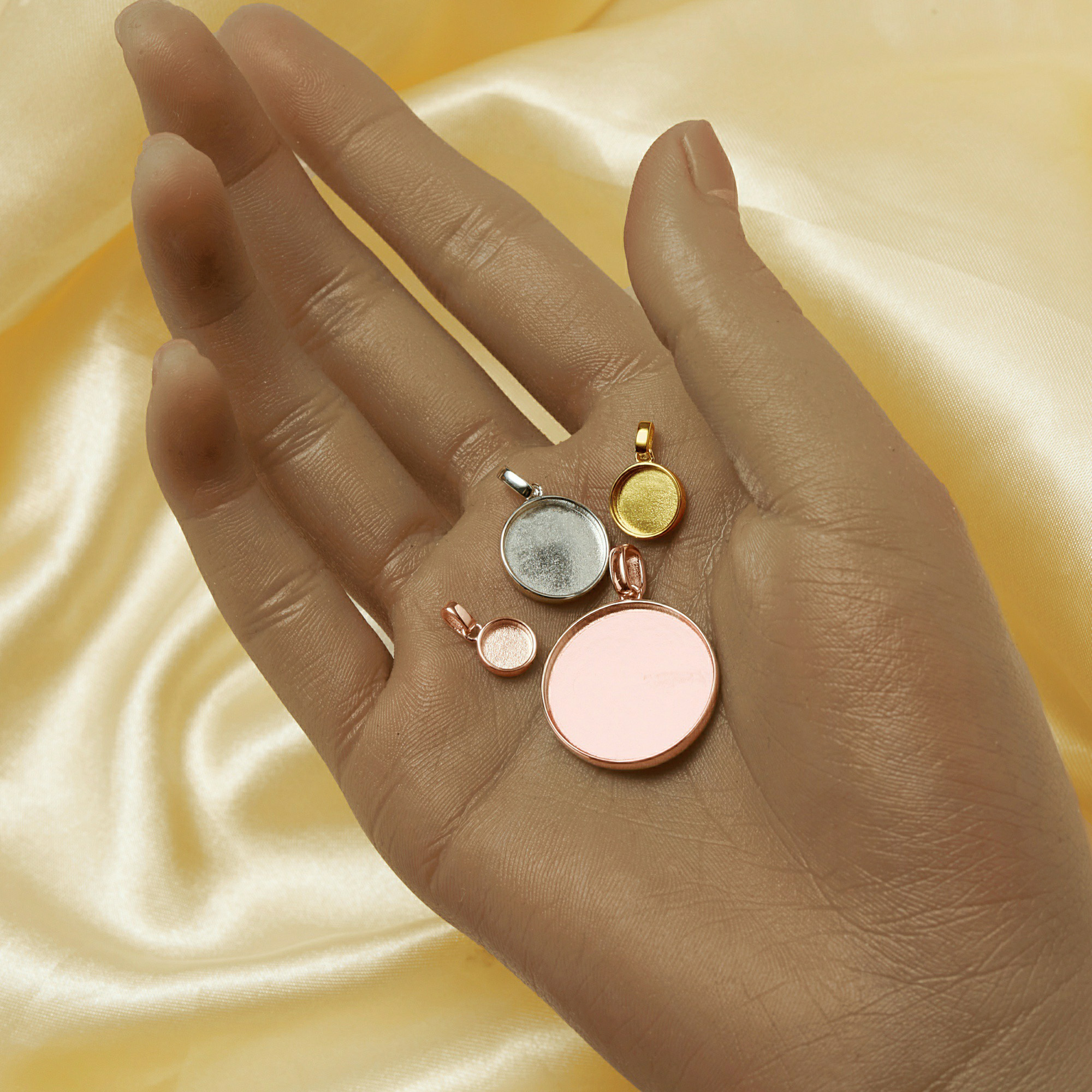 Keepsake Mother Milk Resin Rou - Bezels Pendant Resin recension och pris