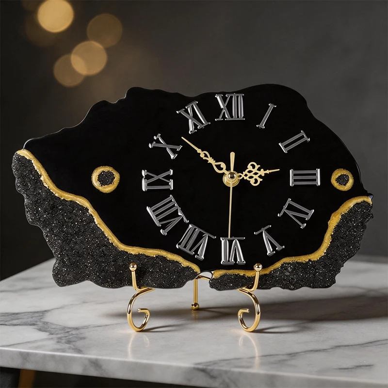 Black Crystal Chip Gold Edged  - Resin Art Clock recension och pris