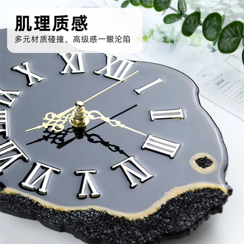 Black Crystal Chip Gold Edged  - Resin Art Clock recension och pris