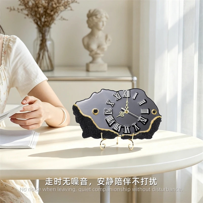 Black Crystal Chip Gold Edged  - Resin Art Clock recension och pris